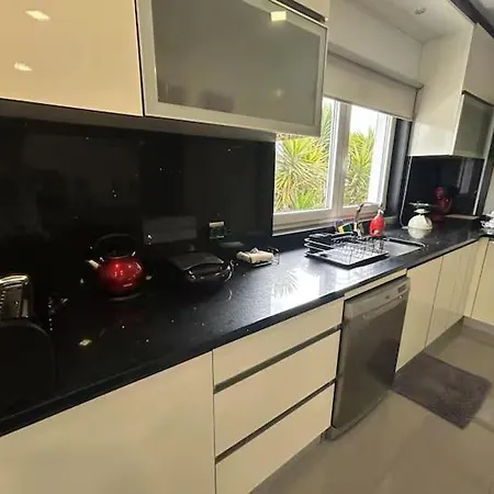 S&f- بيت للعطل *
